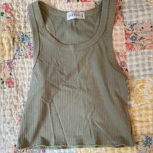 green cropped tank